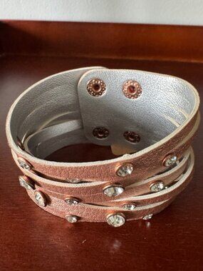 Source Unknown Rose Gold Multi-Row Crystal Snap Bracelet